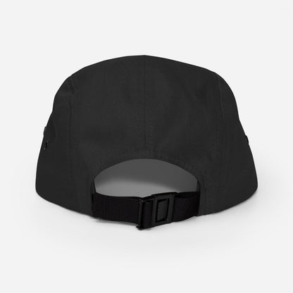 5 panel back snap closure on a black hat